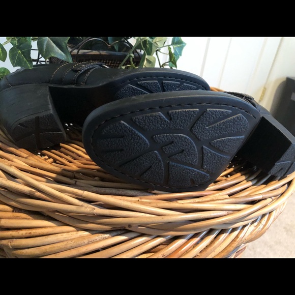 Born Brand Black Leather Booties Size 8.5M - Picture 5 of 8